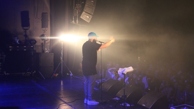 Gros Mo hiphop performance, l'original festival