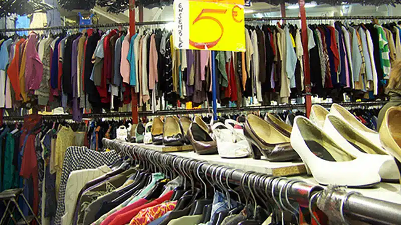 Second hand vintage on sale store